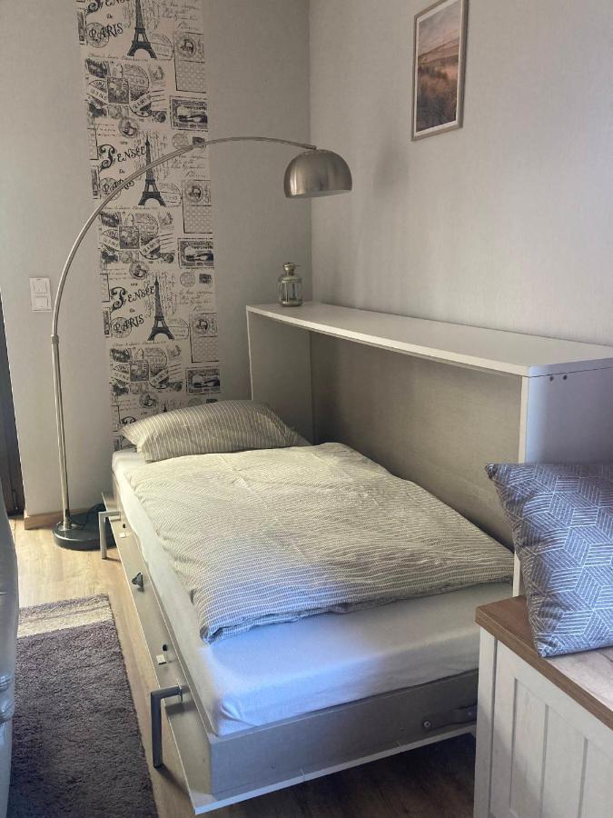 Grosse Wohnkueche, Terrasse, Schlafzimmer Am Steinhuder Meer, Wlan, Parkplatz, Fussbodenheizung, 70Qm Wunstorf Dış mekan fotoğraf